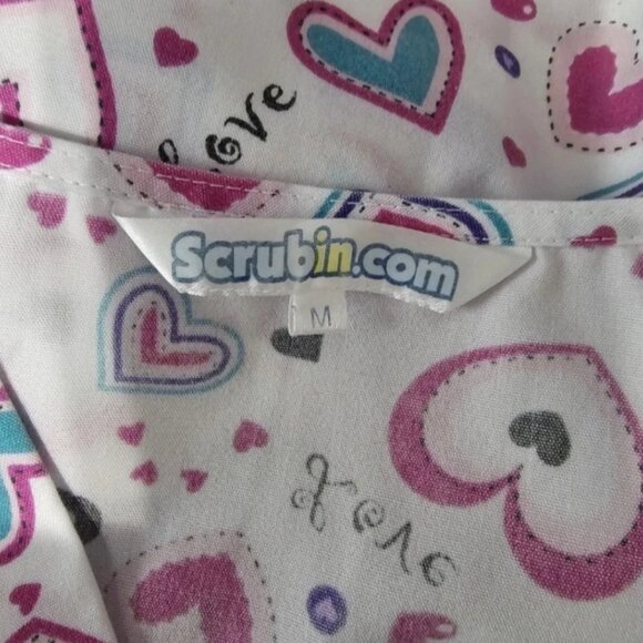 Bundle Scrub Tops Size Medium Patterned Colorful - Picture 13 of 14